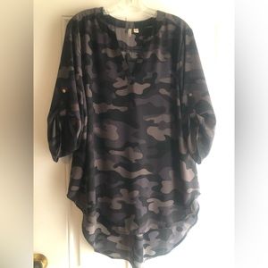 Women’s 18/20w camo dressy work top Cato Fashions